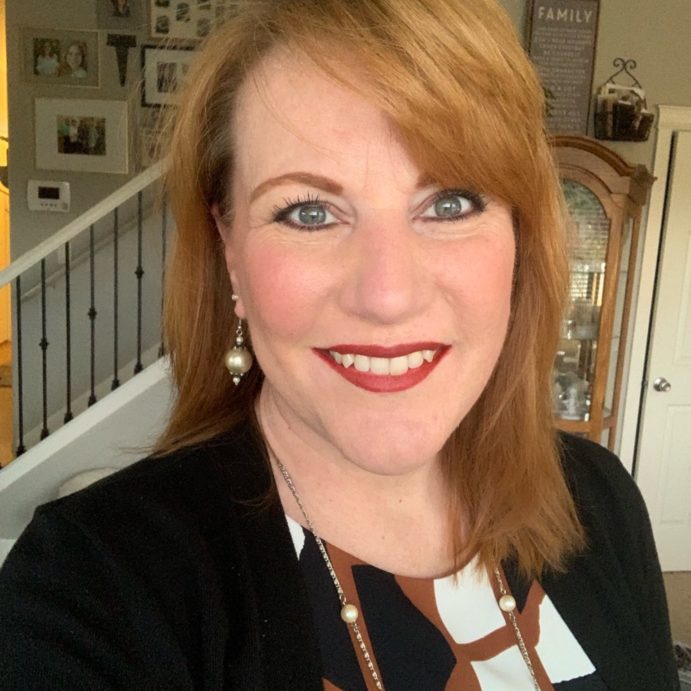 Meet your Posher, Laura